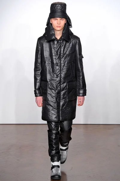Look 13